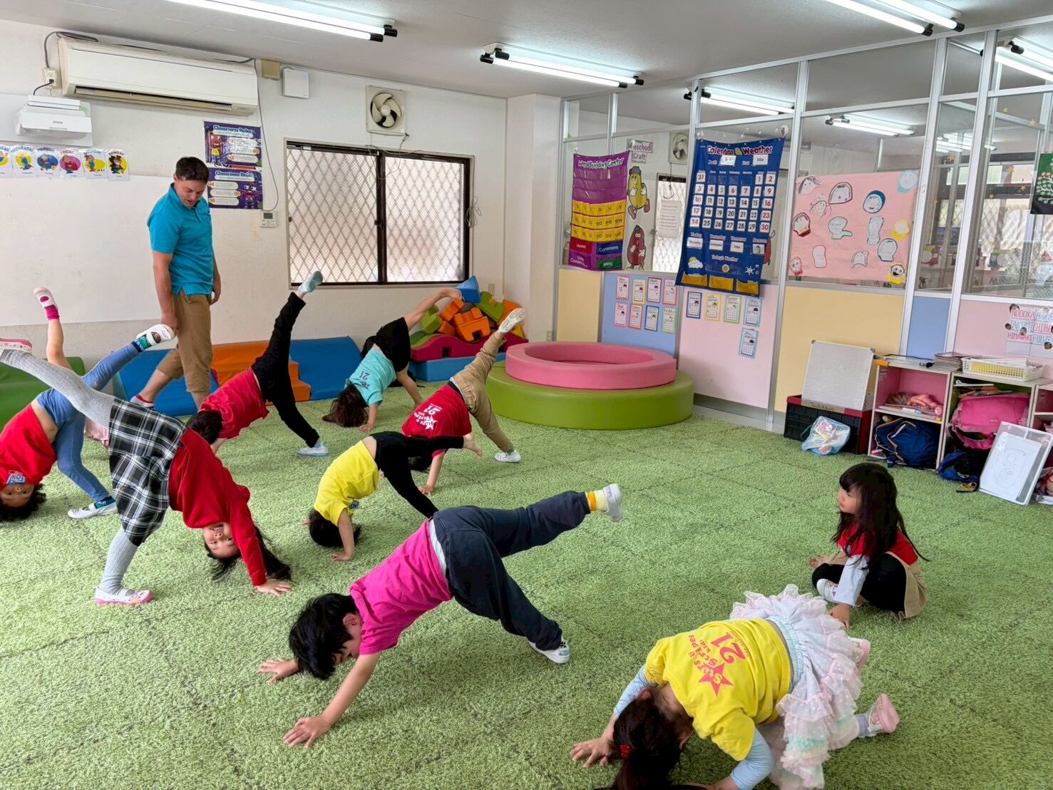 レベルの高い英語指導とダンスやGyｍでpositiveな精神力を育てる